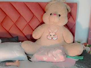 madra-sexhot — Camsoda stream photo (Mar 2026)