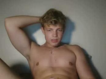 alexcoxx21 — modelo de webcam en línea en chaturbate