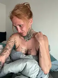 redNatified — Stripchat stream photo (Apr 2026)