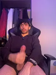iendriw — Stripchat stream photo (Jun 2026)