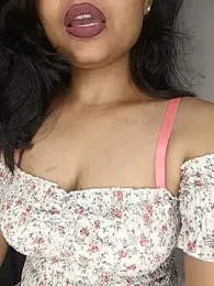 HOT-SHAKIRA — modelo de webcam en línea en stripchat