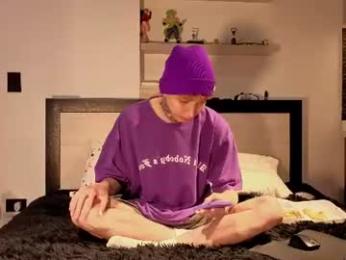 bumblubee — Chaturbate stream photo (Aug 2026)