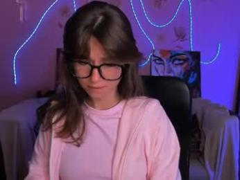 helli_belli — Chaturbate stream photo (Aug 2026)