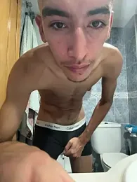 flacoo227 — Stripchat stream photo (Aug 2026)