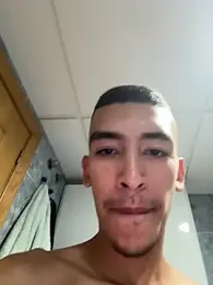 flacoo227 — Stripchat stream photo (Aug 2026)