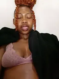 Sweethoneypot25 — Stripchat stream photo (Sep 2026)