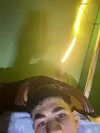 YElrosy — modelo de webcam en línea en stripchat