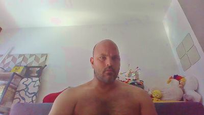 man_20c — modelo de webcam en línea en cam4