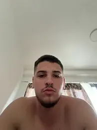 mugu814 — modelo de webcam en línea en stripchat