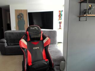 Uxio X — modelo de webcam en línea en flirt4free