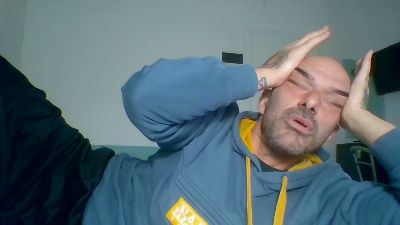 ilciuciu20 — Cam4 stream photo (May 2026)