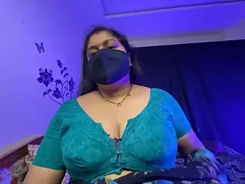 LouleyRani_ — modelo de webcam en línea en stripchat