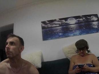 Kikadado4035 — modelo de webcam en línea en bongacams