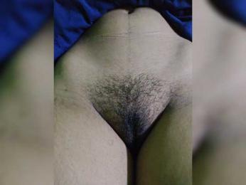AadhyaLove — modelo de webcam en línea en bongacams