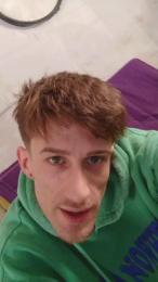 JovenChico21 — Cam4 stream photo (May 2026)