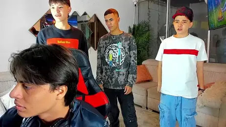 Houseofwarrios — Stripchat stream photo (Mar 2026)