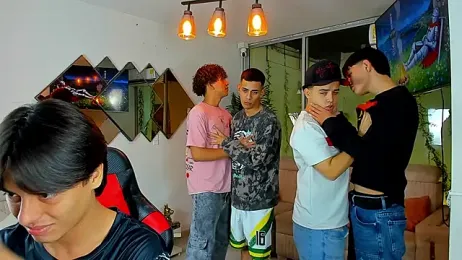 Houseofwarrios — Stripchat stream photo (Mar 2026)