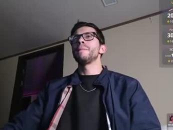 phantom_bigger1 — Chaturbate stream photo (Aug 2026)