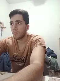 agustinn_r — Stripchat stream photo (May 2026)