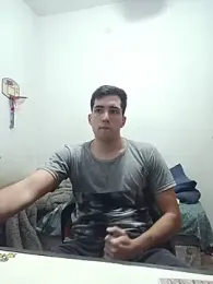 agustinn_r — Stripchat stream photo (May 2026)