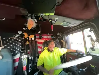 XMeF10 — Stripchat profile photo