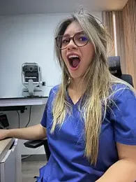 alicee16 — modelo de webcam en línea en stripchat