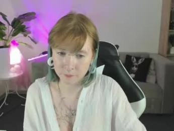 elira_vane — modelo de webcam en línea en chaturbate