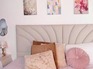 Mia Roussee — Flirt4free stream photo (Apr 2026)