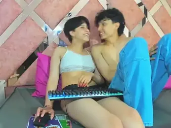 Yui_And_rin_ — Stripchat stream photo (Dec 2025)