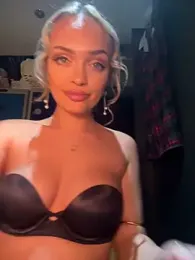 lollylicious22 — Stripchat stream photo (Sep 2025)