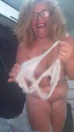 momismilf544 — modelo de webcam en línea en cam4