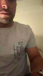 moreno2323_sexy — modelo de webcam en línea en cam4