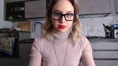 sofia22053 — modelo de webcam en línea en cam4