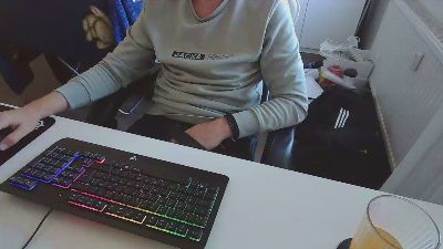 Aleex325 — Cam4 stream photo (May 2026)