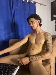 Kriss_Edwards — modelo de webcam en línea en stripchat