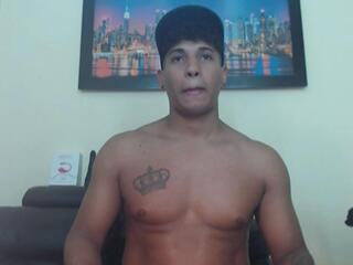 Yoxi Martinez — modelo de webcam en línea en flirt4free