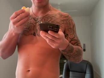 bigjonnnnnn — chaturbate