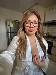 DIANITA_1988 — Stripchat stream photo (Jun 2026)