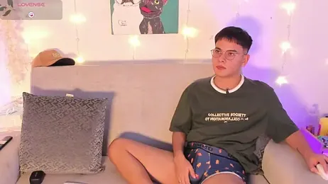 Young_Ben — Stripchat stream photo (Mar 2026)