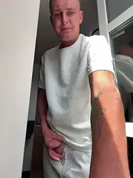 Sosisonchik — modelo de webcam en línea en stripchat