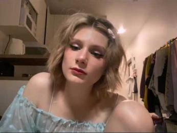 AideWaddick — modelo de webcam en línea en bongacams