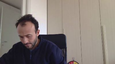 hhombres — Cam4 stream photo (Feb 2026)