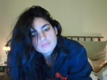 hollyshit_ — Chaturbate stream photo (Apr 2026)