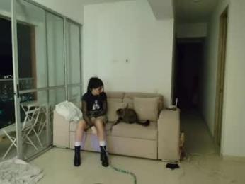 hollyshit_ — Chaturbate stream photo (Apr 2026)