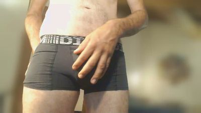 PlaisirsBi — modelo de webcam en línea en cam4