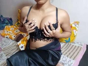 TaraVij — Bongacams profile photo