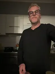 Axl_hot — modelo de webcam en línea en stripchat