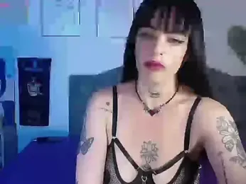 violett_honney — Stripchat stream photo (May 2025)