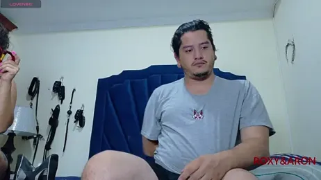 RoxyandAron2 — modelo de webcam en línea en stripchat