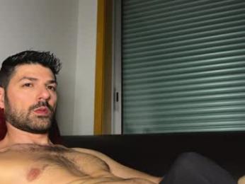 sexfriendch — modelo de webcam en línea en chaturbate